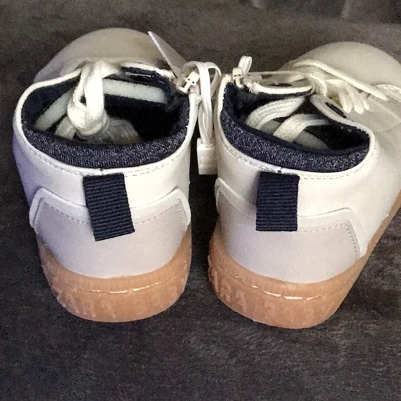 ZARA KIDS FOOTWEAR ZARA BABY 21 BABY BOY TODDLER SIZE 5 CREAM WITH NAVY TRIM - Picture 3 of 8